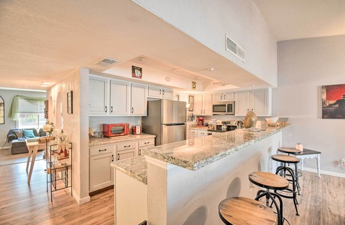 Maryvale House | Phoenix Home w/Sunny Backyard, Diving Pool