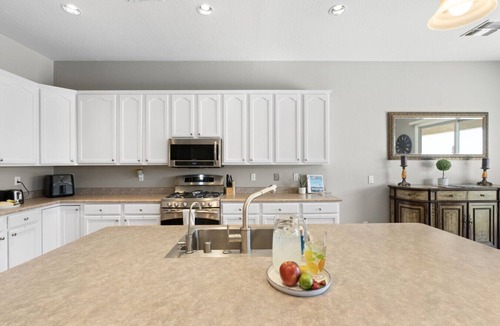 Stetson Hills State House | Phoenix Retreat w Pool, Hot Tub & Trail Access!