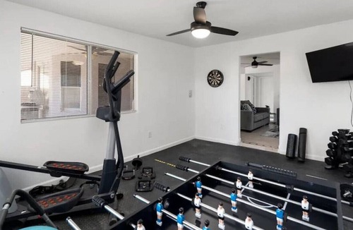 Maryvale House | Phoenix Villa w/ private Pool, BBQ, Gym, & Firepit