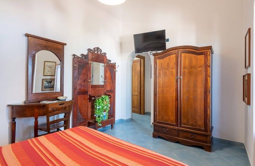 Lipari Historic Centre Bed & Breakfast | Phoinikodes By Halldis