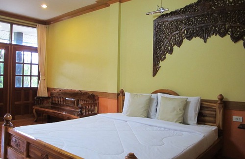 Tha Chang Hotel | Phuendernthang Resort