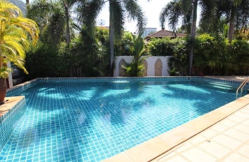 Kamala Villa | Phuket luxury detached villa with garden and pool