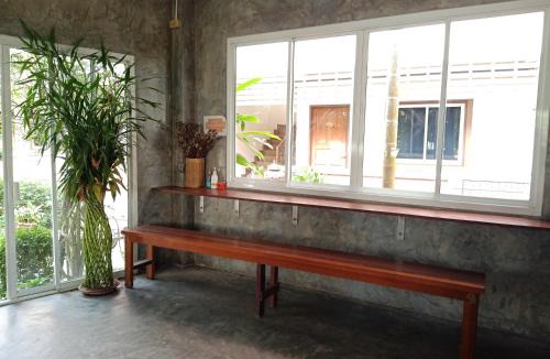 Ban Tom House | Phumchan Place Hotel