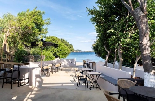 Skiathos Town Apartment | Physis Oikos Beachfront Apartments