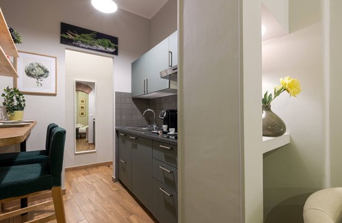 Roman Ghetto Apartment | Piazza dei Satiri Studio | Perfect location in Campo de' Fiori