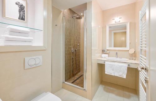 Old Town Hotel | Piazza Heritage Hotel