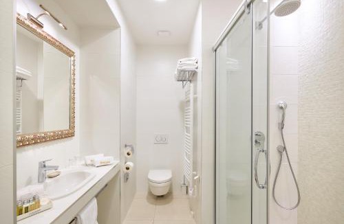 Old Town Hotel | Piazza Heritage Hotel