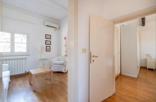Quartiere XXIV Don Bosco Apartment | Piazza Navona Rooftop Retreat B