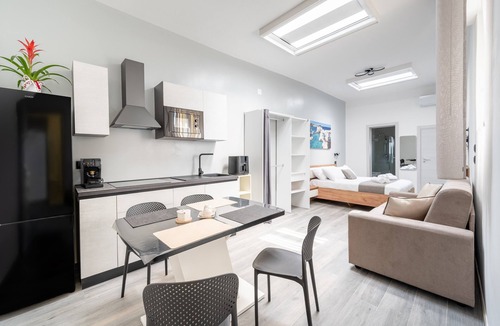 Melendugno House | Piazza Pertini – Apartment and Rooms in Melendugno with Wi-Fi and Air Conditioning