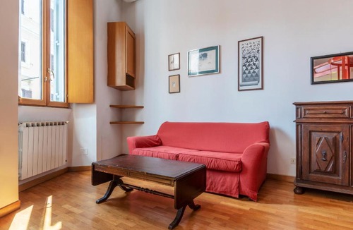 Trastevere Apartment | Piazza Santa Maria in Trastevere Cozy Flat