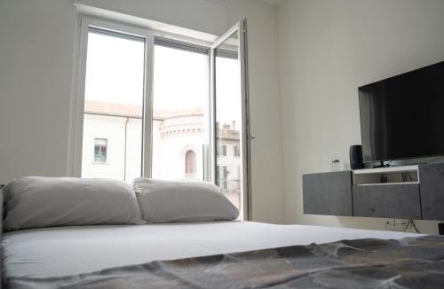 Lecco Apartment | [Piazza XX settembre] - feel the centre