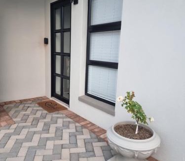 Kimberley Apartment | Picasso Dreams