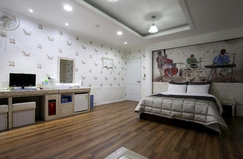 Bongmyeong-dong Hotel | Picasso Motel