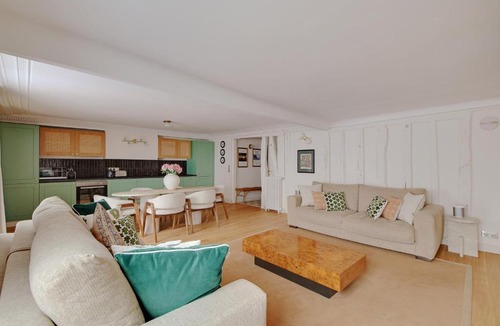 Quartier du Faubourg-Montmartre Apartment | Pick A Flat's Apartment in Opéra/Grands-Boulevards - Rue de Provence