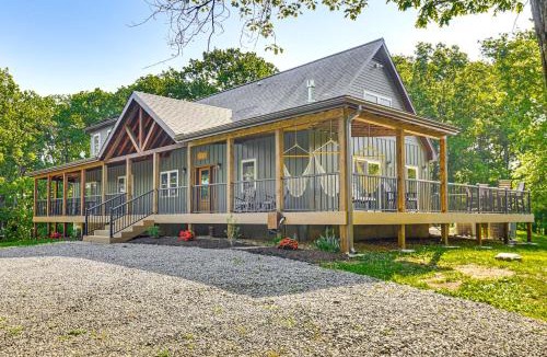 Potts Grove House | Pickleball Court & Fire Pit: Milton Cabin!