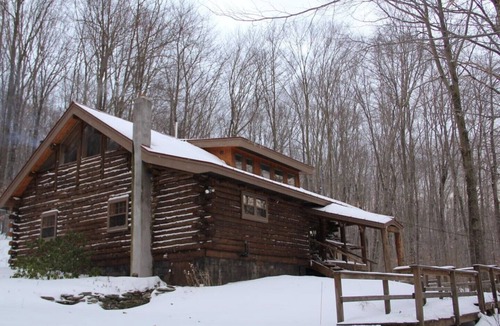 Manchester Center House | Picture Perfect Vermont log cabin - close to everything Manchester has to offer