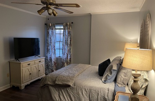 Henderson Other | Picturesque Farm Retreat within minutes of Kerr Lake!