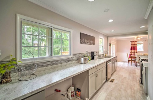 Kennesaw House | Picturesque Kennesaw Home w/Private Backyard