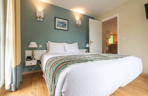 Connelles Resort | Picturesque town of Connelles nearby