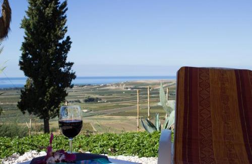 Sciacca Villa | Picturesque Villa in Sciacca with Sea View and Garden