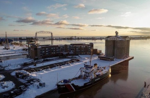 Downtown - Waterfront Hotel | Pier B Resort