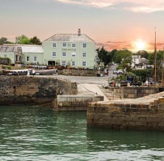 Charlestown Hotel | Pier House