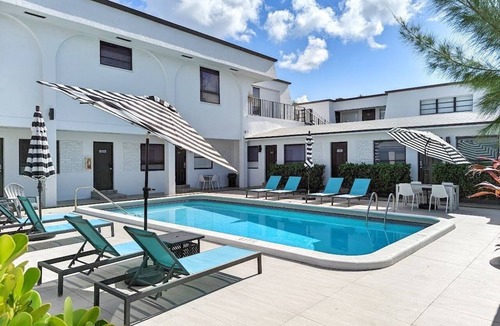 Deerfield Beach Apartment | Pier Walk Beach Studio 103 | Sleeps up to 3