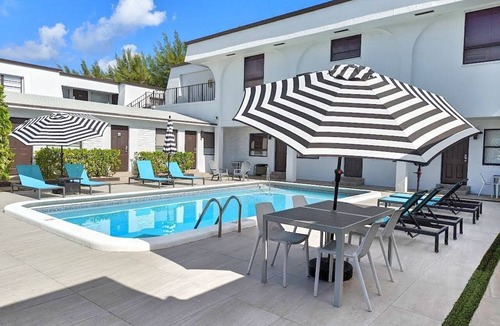 Deerfield Beach Apartment | Pier Walk Beach Studio 103 | Sleeps up to 3