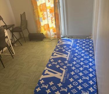 L'Hay-les-Roses Apartment | Pierre