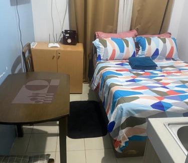 Highway Hills Hotel | Pierrecondotel