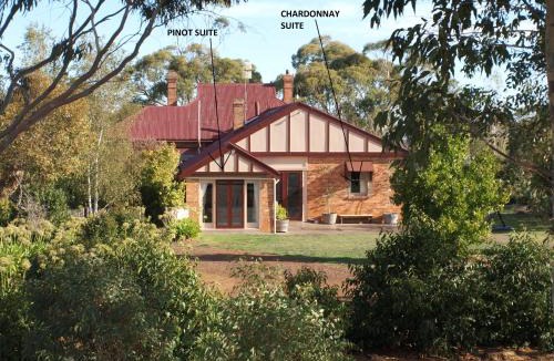 Hamilton Bed & Breakfast | Pierrepoint Accommodation