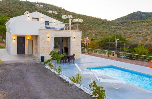 Mytilene House | Pierres Blanches Residences, with private pools