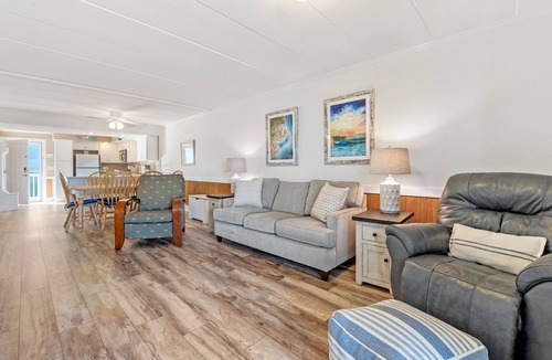 South Nags Head Condo | PierView 208: Oceanfront | Renovated | Shared Pool