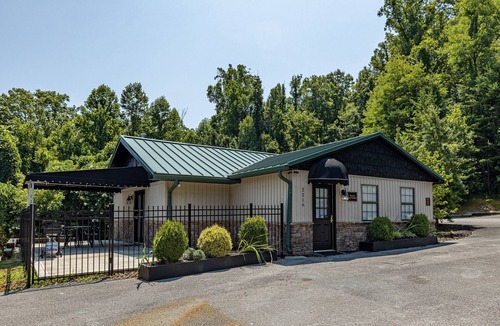 Pigeon Forge Villa | Pigeon Forge 113 - One Bedroom Villa, Sleeps 4