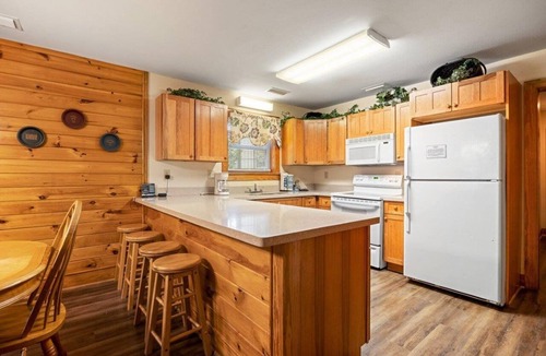 Pigeon Forge Villa | Pigeon Forge 125 - Three Bedroom Villa, Sleeps 14