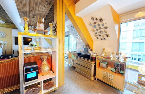 Belltown Apartment | Pike Market Millionaire’s Escape – 2BR Sky Summit