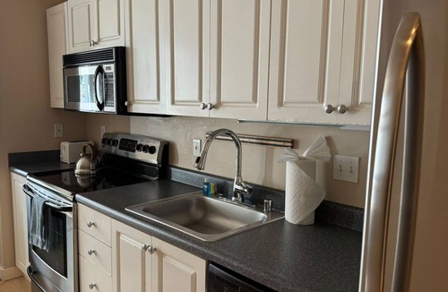 Belltown Apartment | Pike Place Open 1bd Free Parking,Waterfront,Pool!