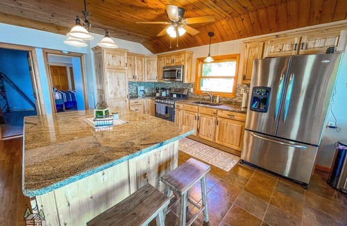 Park Falls House | Pike Shores Lakeside Getaway