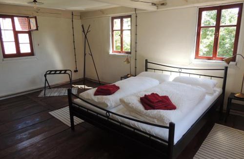 Binzwangen House | Pilger- und Radlerherberge Herberge im Hofhaus