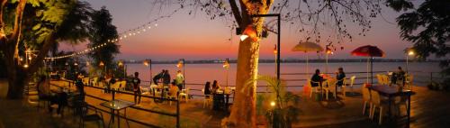 Savannakhet Hotel | Pilgrim's Kitchen & Inn