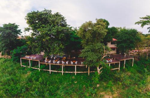Savannakhet Hotel | Pilgrim's Kitchen & Inn