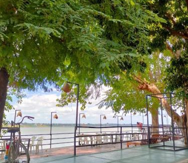 Savannakhet Hotel | Pilgrim's Kitchen & Inn