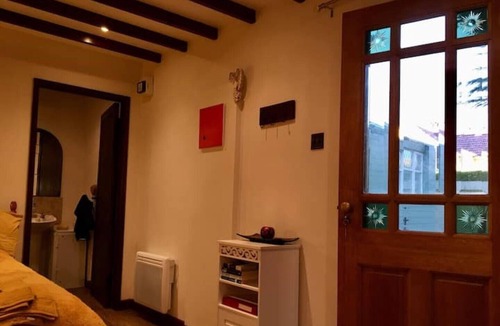 Cheddar Apartment | Pilgrims Haven Cheddar Adorable quaint guest house