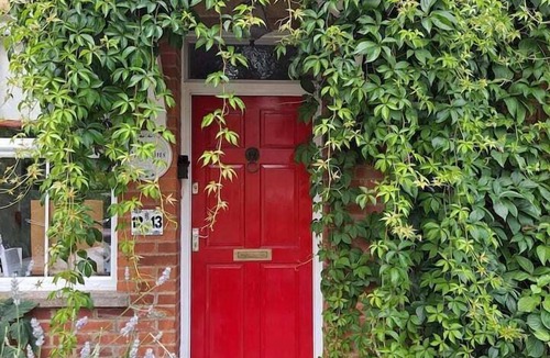 Glastonbury House | Pilgrims of the Goddess - Room 7
