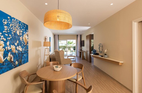 Mathes Hotel | Pilot Beach Resort