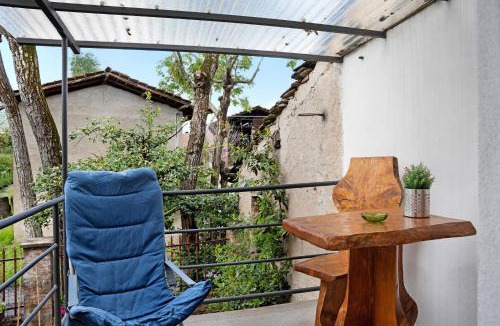 Dronero House | Pin e cele