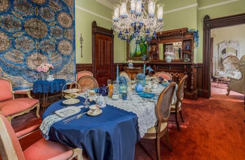 Old Town Eureka Hotel | Pinc Lady Mansion