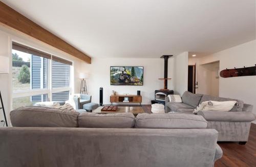 Durango House | Pine Acres - Unit 102