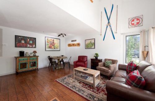 Durango House | Pine Acres - Unit 115