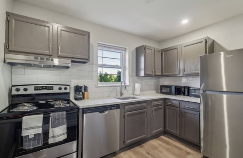 Newark Apartment | Pine Brook 124 I Modern Gem I Free Parking